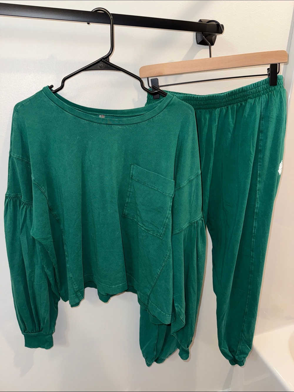 NWOT FP Movement by Free People Recovery Set Green. *medium top, small bottom*